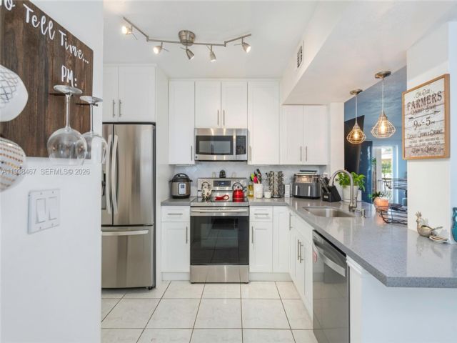 [Miami Real Estate, listing number 3331180]