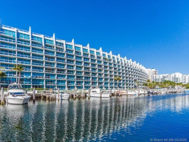  1 BR,  2.00 BTH &nbsp; style home in Aventura