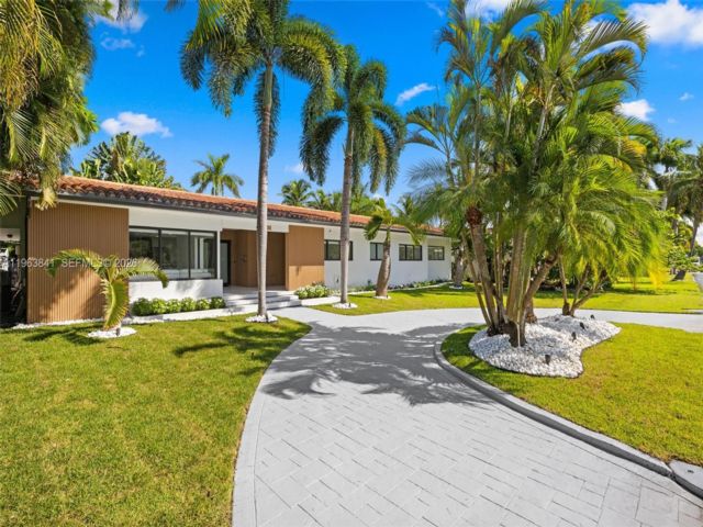 [Hollywood Real Estate, listing number 3331217]