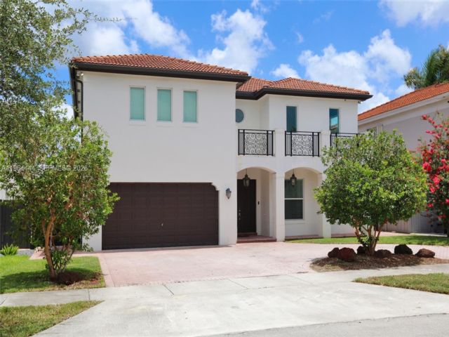  4 BR,  3.00 BTH &nbsp; style home in Miami