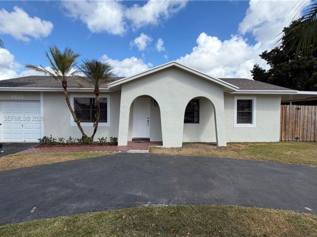  3 BR,  2.00 BTH &nbsp; style home in Miami