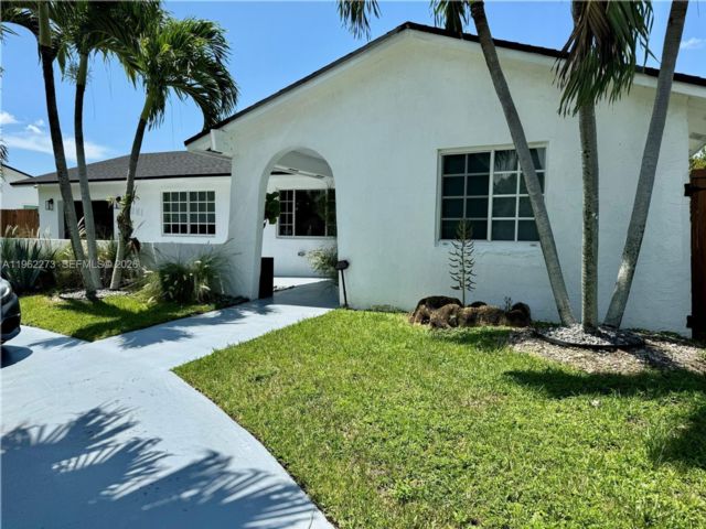  4 BR,  2.00 BTH &nbsp; style home in Miami