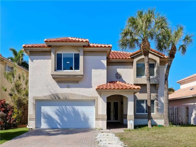  4 BR,  2.50 BTH &nbsp; style home in Margate