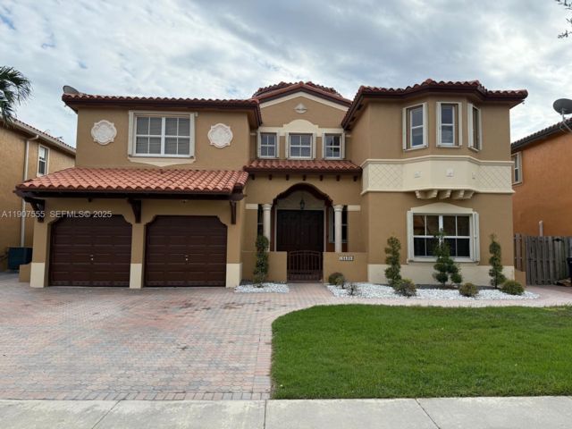  4 BR,  4.00 BTH &nbsp;Other style home in Miami