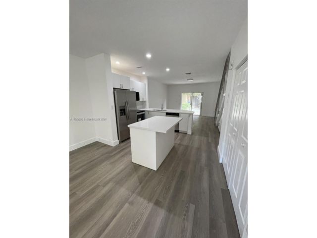  3 BR,  2.50 BTH &nbsp; style home in Medley