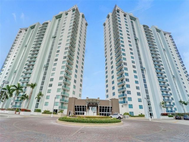  2 BR,  2.00 BTH &nbsp; style home in Fort Lauderdale