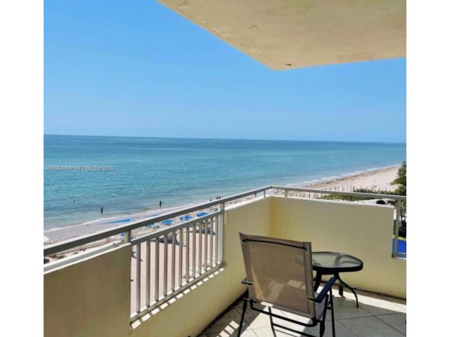 [Hallandale Beach Real Estate, listing number 3331370]
