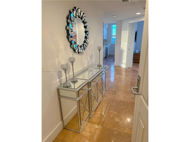 [Aventura Real Estate, listing number 3331372]