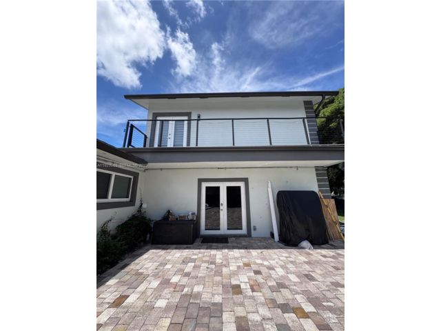  2 BR,  1.50 BTH &nbsp; style home in Hollywood