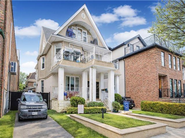 Studio,  0.00 BTH &nbsp;Multi-family style home in Midwood