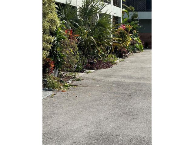  2 BR,  2.00 BTH &nbsp; style home in Hollywood