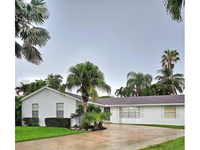 [Wellington Real Estate, listing number 3331628]