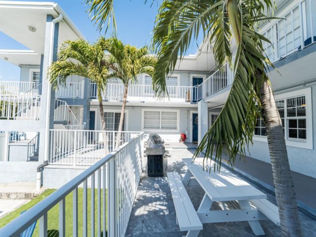  2 BR,  2.00 BTH &nbsp; style home in Delray Beach