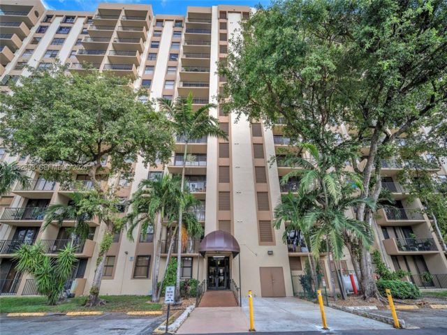  1 BR,  1.00 BTH &nbsp; style home in Biscayne Park