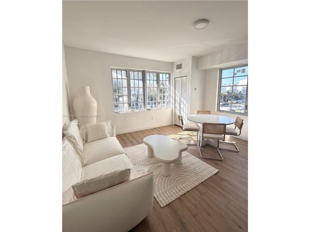  1 BR,  1.00 BTH &nbsp; style home in Carl Fisher