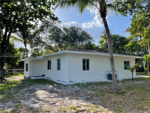  3 BR,  1.00 BTH &nbsp; style home in Biscayne Park