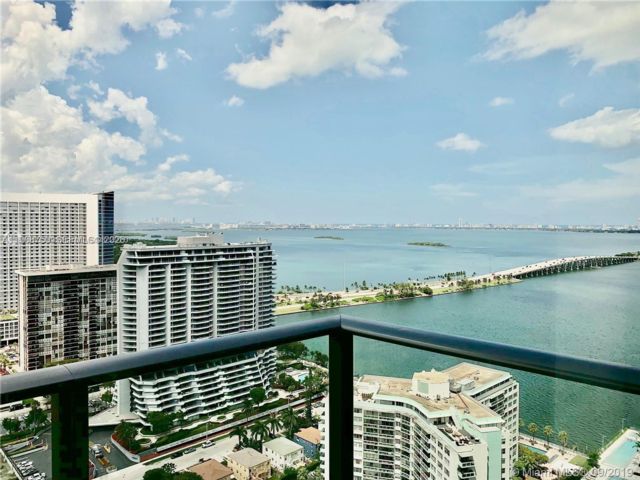  2 BR,  2.00 BTH &nbsp; style home in Miami