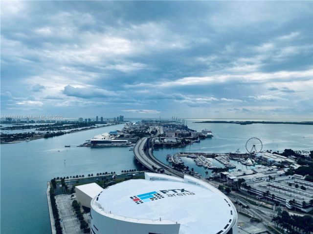  2 BR,  2.00 BTH &nbsp; style home in Miami