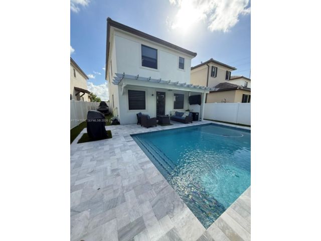  4 BR,  3.00 BTH &nbsp; style home in Hialeah