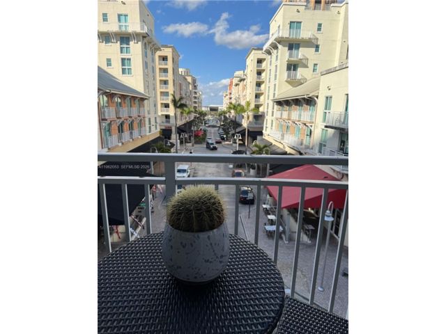  3 BR,  3.00 BTH &nbsp; style home in Miami