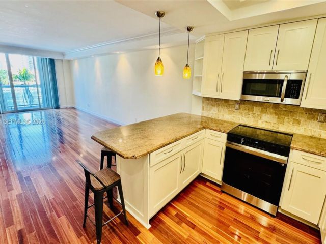  2 BR,  2.00 BTH &nbsp; style home in Sunny Isles Beach