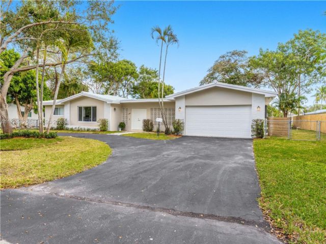  3 BR,  2.00 BTH &nbsp;Other style home in Coral Gables