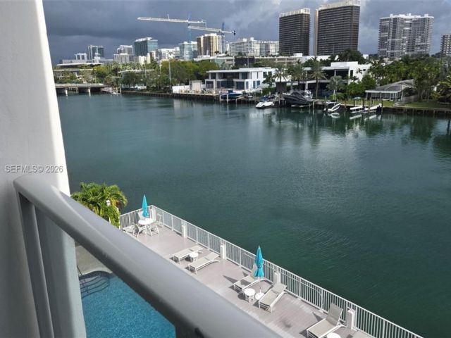  1 BR,  2.00 BTH &nbsp; style home in Bal Harbour
