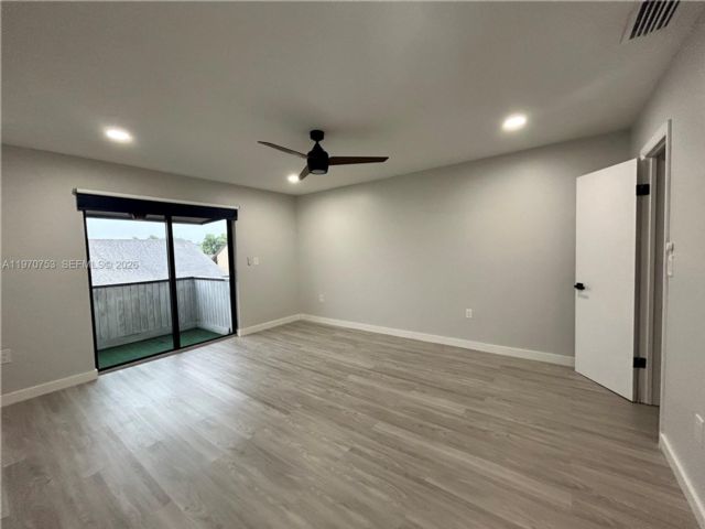  3 BR,  2.00 BTH &nbsp;Townhouse style home in Miami