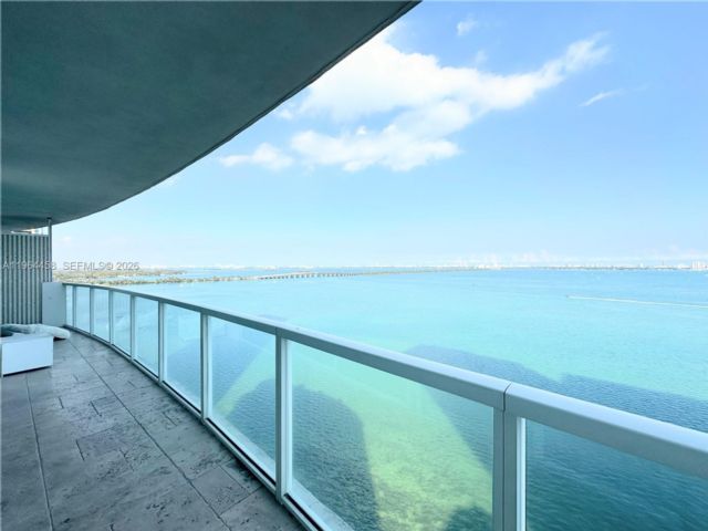  2 BR,  2.50 BTH &nbsp; style home in Miami
