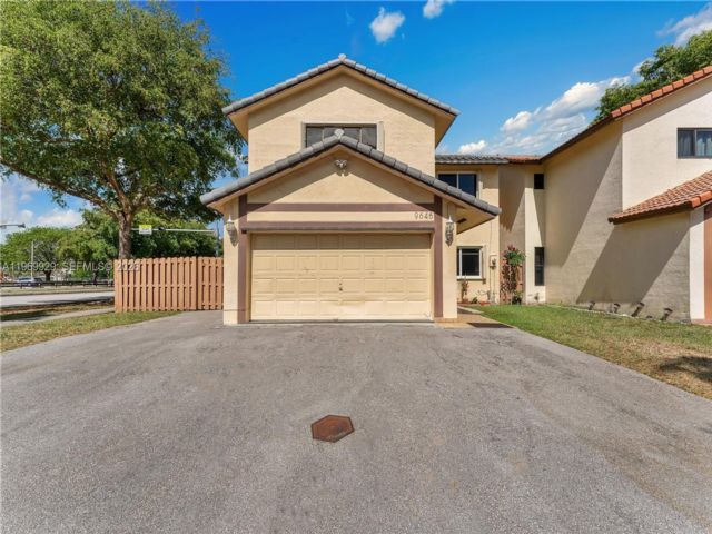  3 BR,  3.00 BTH &nbsp; style home in Miami