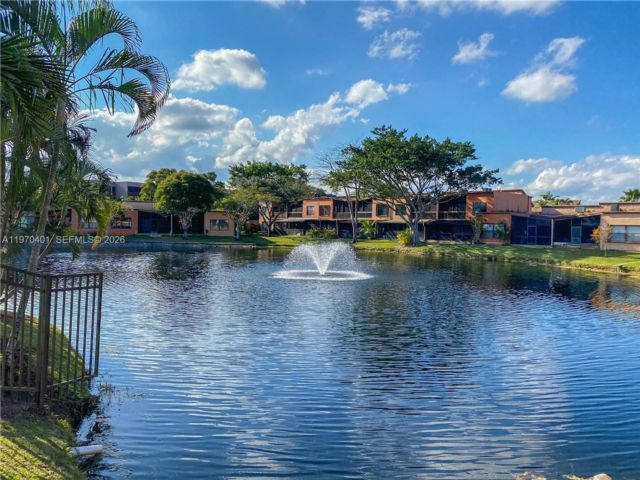  3 BR,  3.00 BTH &nbsp; style home in Plantation