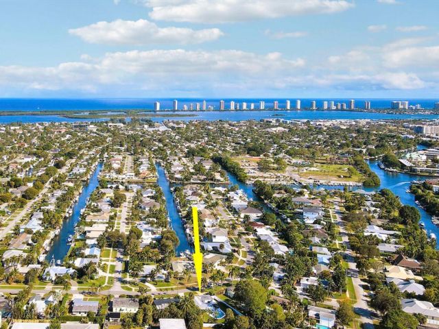  3 BR,  2.00 BTH &nbsp; style home in North Palm Beach