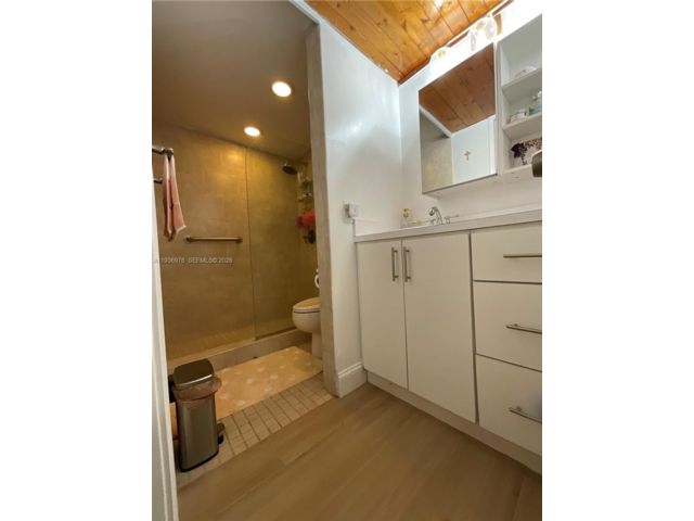  3 BR,  2.00 BTH &nbsp; style home in Miami