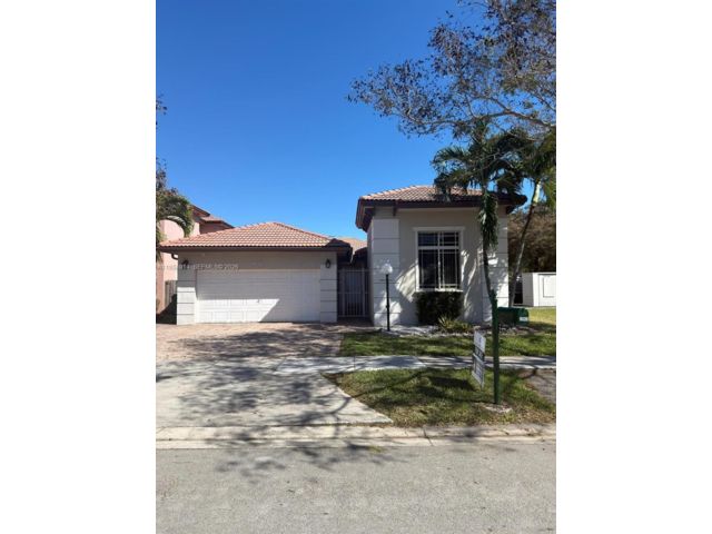  4 BR,  2.00 BTH &nbsp; style home in Miami