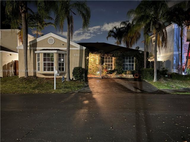  3 BR,  2.00 BTH &nbsp; style home in Miami