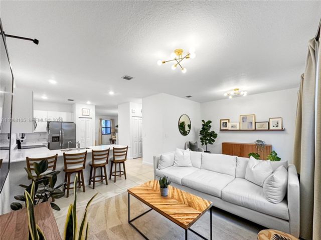  4 BR,  2.50 BTH &nbsp; style home in Homestead