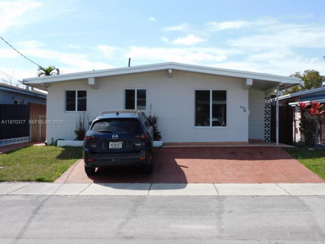  3 BR,  2.00 BTH &nbsp; style home in Miami