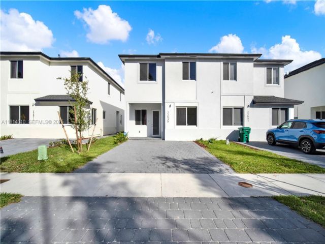  5 BR,  4.00 BTH &nbsp; style home in Miami