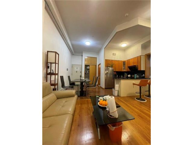  2 BR,  1.00 BTH &nbsp;Condominium style home in Sunset Park