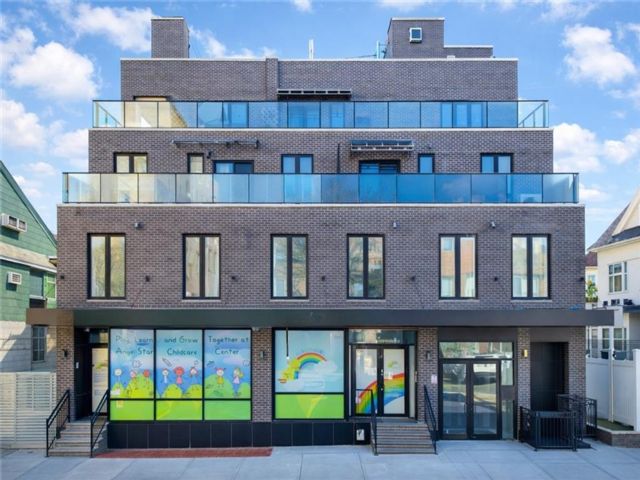 Studio,  0.00 BTH &nbsp;Commercial style home in Bensonhurst