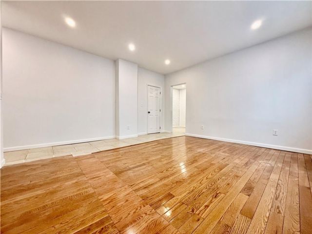  3 BR,  1.00 BTH &nbsp;Multi-family style home in Dyker Heights