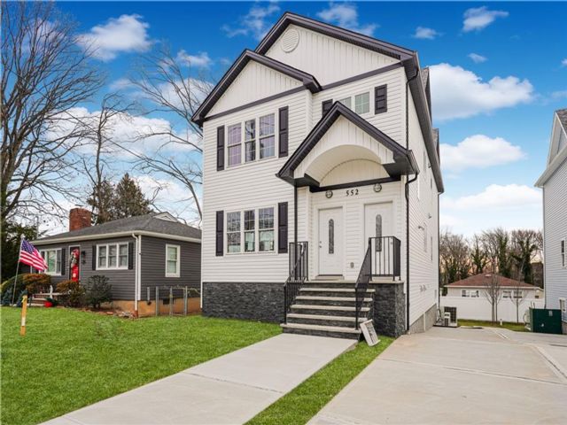 Studio,  0.00 BTH &nbsp;Multi-family style home in Annadale