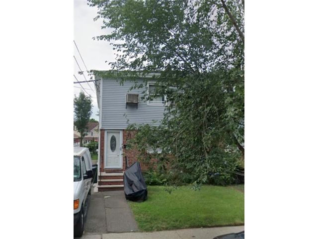  2 BR,  1.00 BTH &nbsp;Multi-family style home in Queens Village