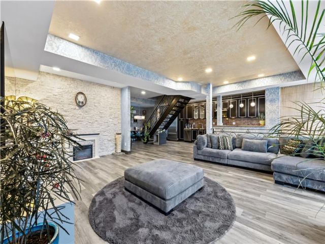  3 BR,  3.00 BTH &nbsp;Condominium style home in Sheepshead Bay