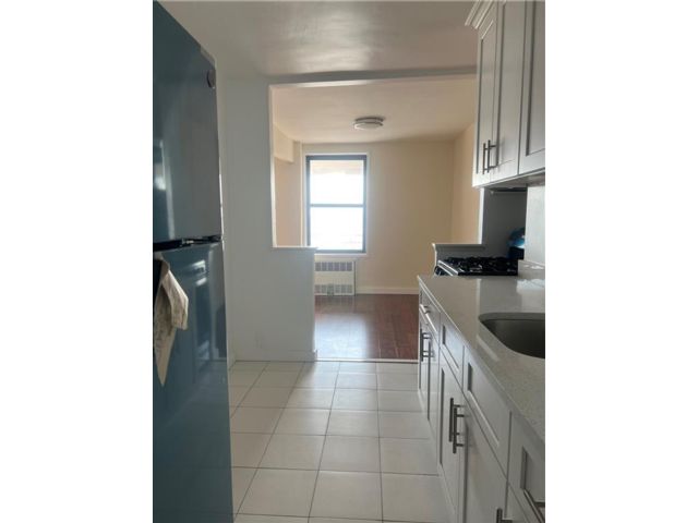  1 BR,  1.00 BTH &nbsp;Co-op style home in Sheepshead Bay