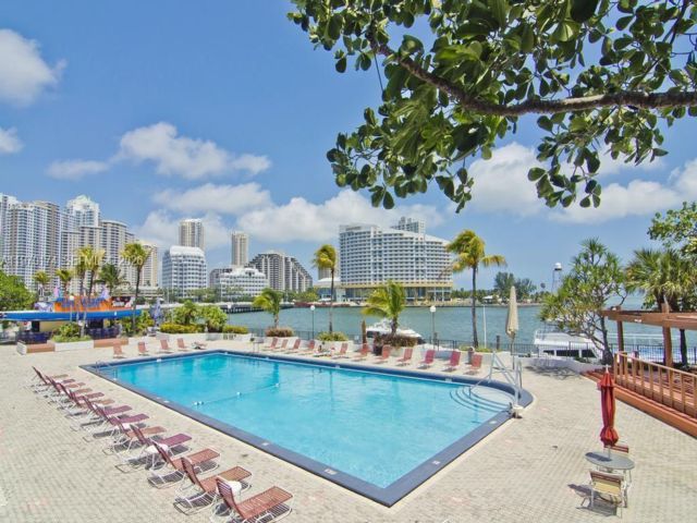 [Miami Real Estate, listing number 3332138]