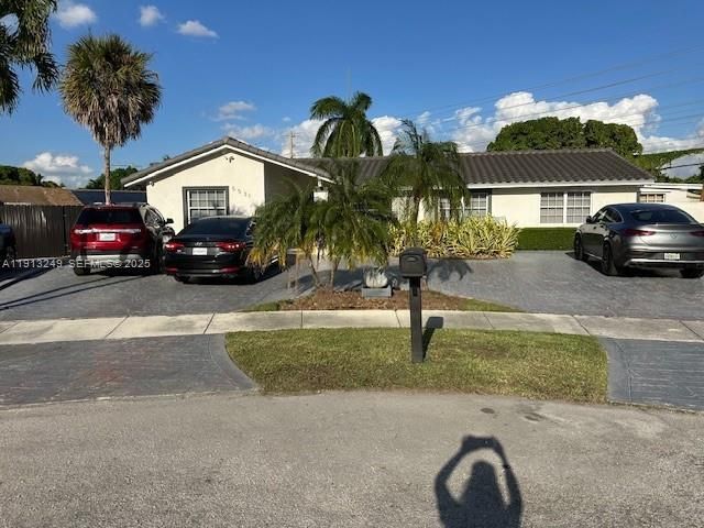  5 BR,  3.00 BTH &nbsp; style home in Miami