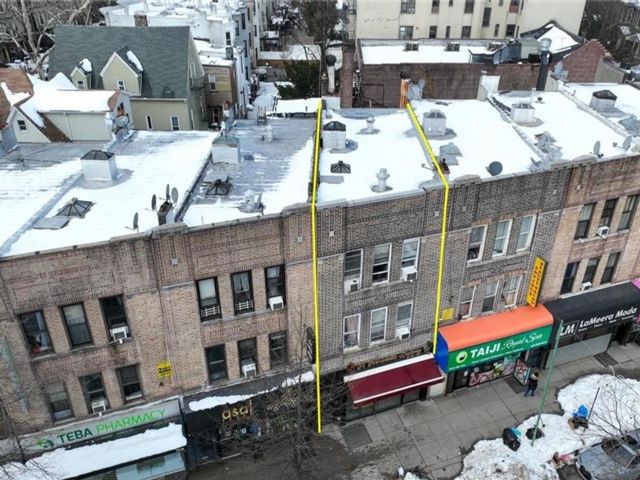 Studio,  0.00 BTH &nbsp;Mixed use style home in Bay Ridge