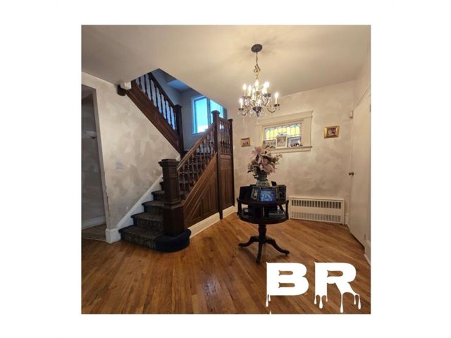  7 BR,  5.00 BTH &nbsp;Single family style home in Midwood