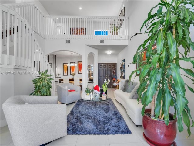  3 BR,  2.50 BTH &nbsp;Townhouse style home in Medley